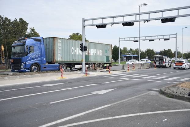 Zagreb: U prometnoj nesreći poginula je pješakinja
