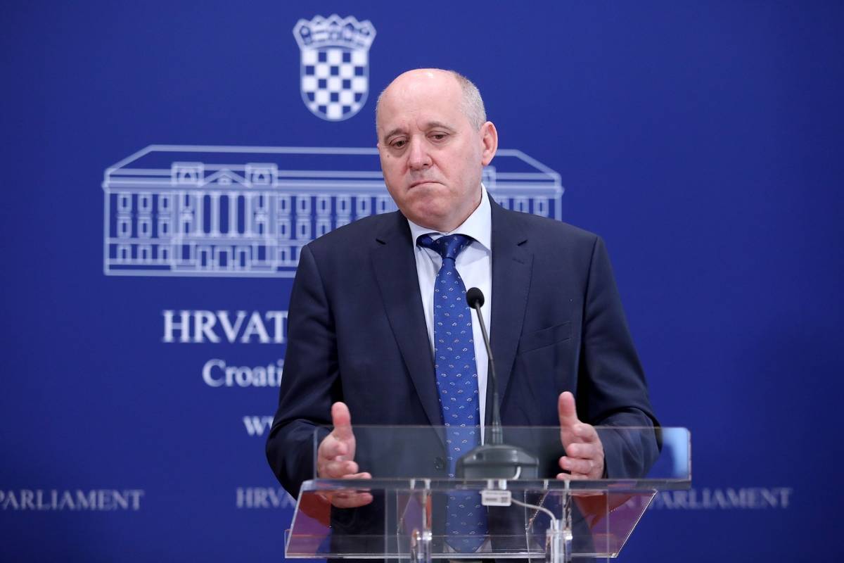 Bačić: 'Da je Milanović premijer otišao bi na godišnji odmah nakon srpanjskih izbora'