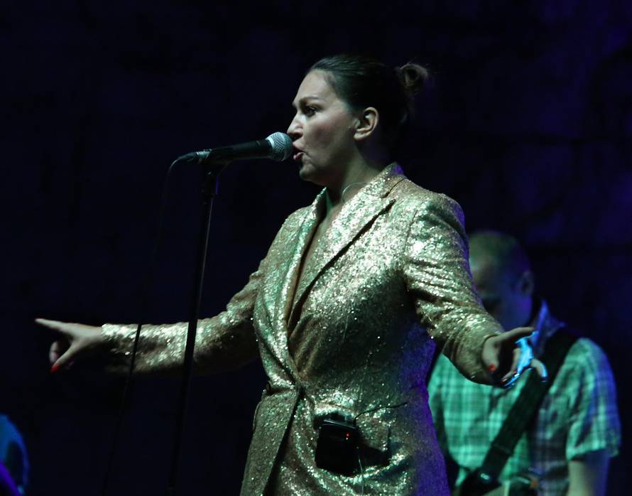 Trogir: Koncert Nine BadriÄ u prepunoj kuli Kamerlengo