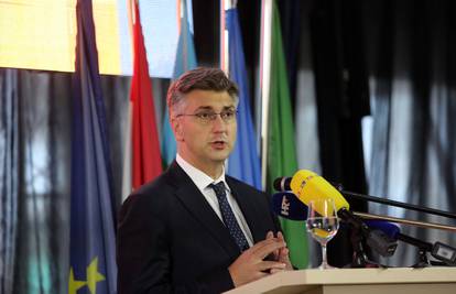 Plenković studentima prava u Opatiji predavao o budućnosti