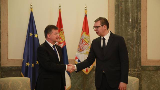Aleksandar Vu?i? sastao se sa specijalnim predstavnikom Europske unije za dijalog Beograda i Prištine