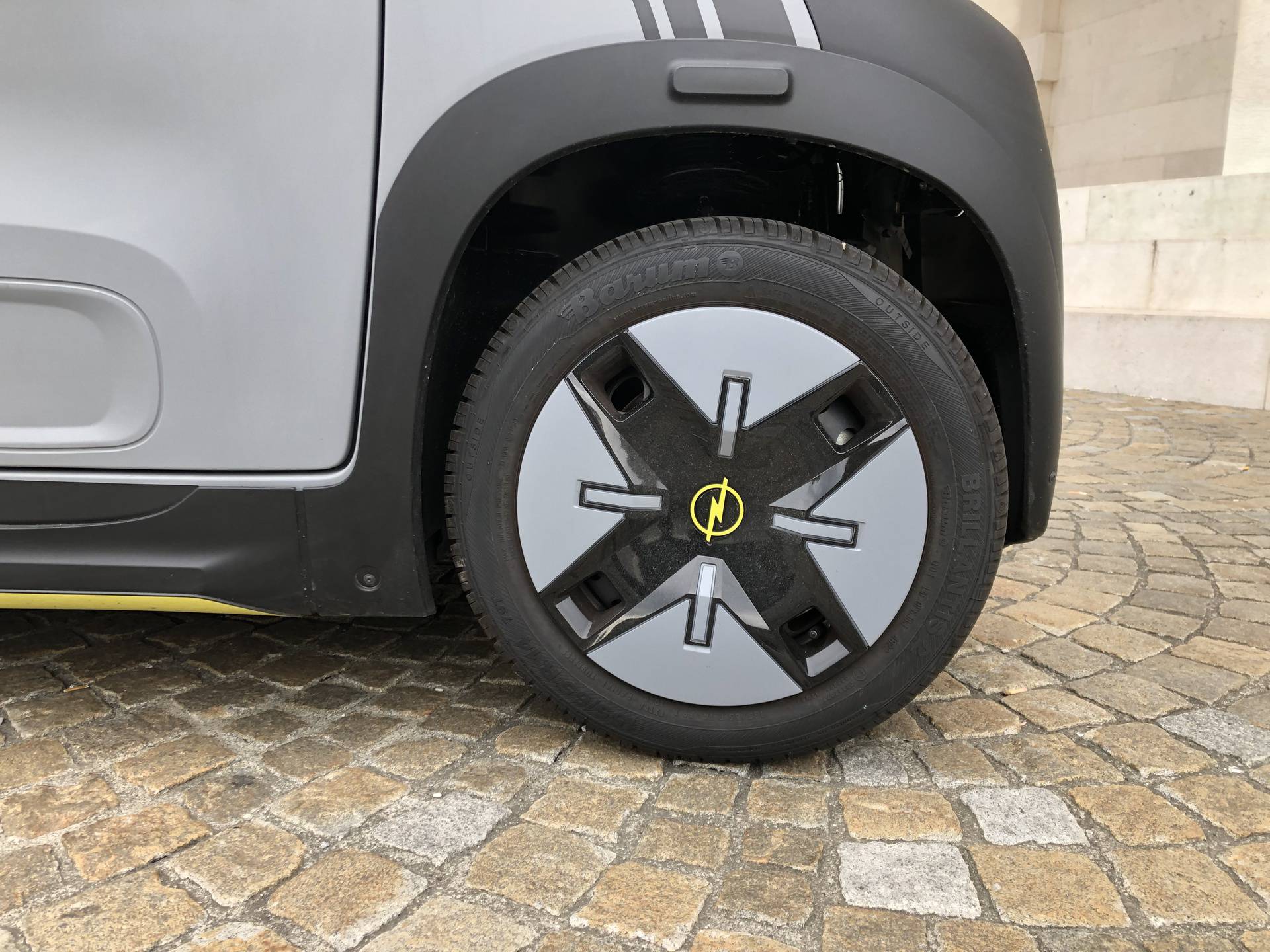 Otkrivamo sve o Opelu Rocksu: 'Auto' kojeg smiju voziti i djeca