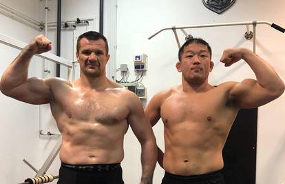 Cro Cop se nervirao u kutu: Satoshi Ishii izgubio od Rusa