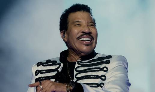 Lionel Richie prekinuo koncert usred pjesme jer mu je pozlilo