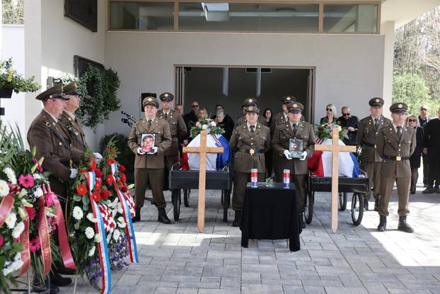 Vukovar: Sahrane nedavno identificiranih branitelja pronađenih na Petrovačkoj doli kod Vukovara