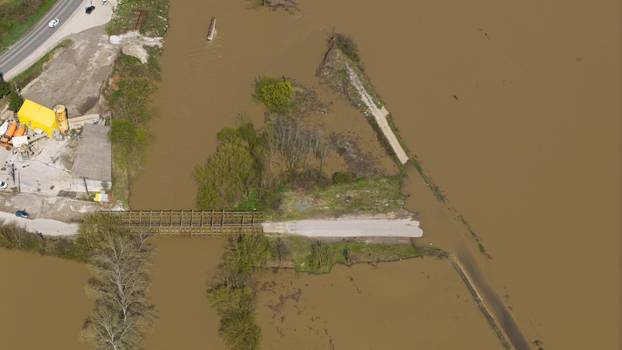 Na području Gračanice proglašeno je stanje neposredne opasnosti od poplava uslijed obilnih padavina