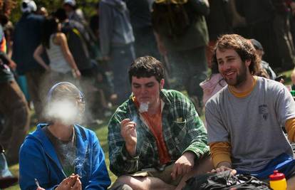 Masovno pušili marihuanu da bi obilježili 'Dan Trave'