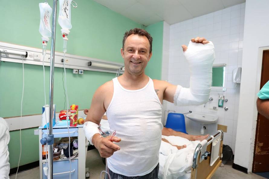 Na Hitnu sa šakom u vrećici: 'Sretan sam, opet mičem prste'