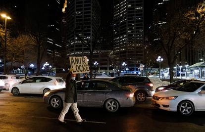 Stotine ljudi u Minneapolisu prosvjeduje zbog ubojstva Afroamerikanca Amira Lockea