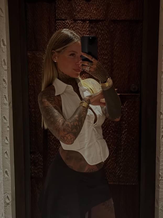 FOTO Od 'Tigrice' do odvjetnice. Ovo su paragvajske i francuske WAGS-ice: Koje su zanosnije?