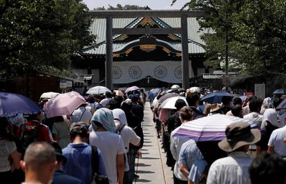 Japan: Ministri posjetili sporno domoljubno svetište Yasukuni
