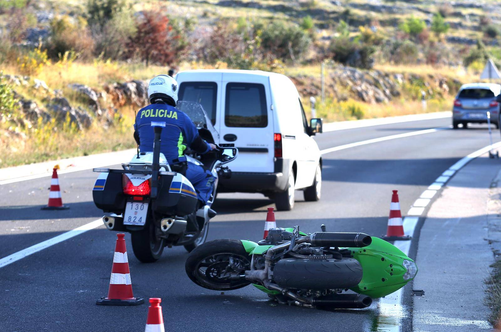 TeÅ¡ka nesreÄa kod Å ibenika, u sudaru automobila i motocikla smrtno stradao motociklist