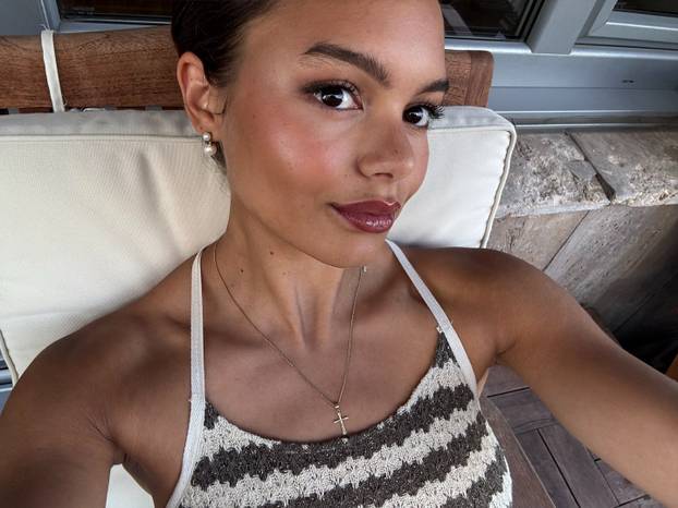 FOTO Tko kaže da je hladno? Ova plivačica podigla je temperaturu brže od radijatora!