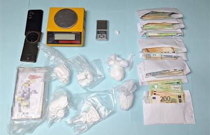 FOTO Pao diler iz Makarske. Na poslu držao kilu i pol kokaina!