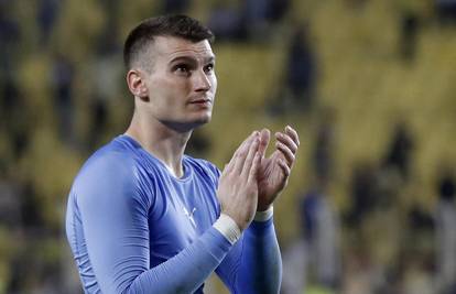 VIDEO Tadić majstorijom donio pobjedu Fenerbahčeu! Livaković branio cijelu utakmicu