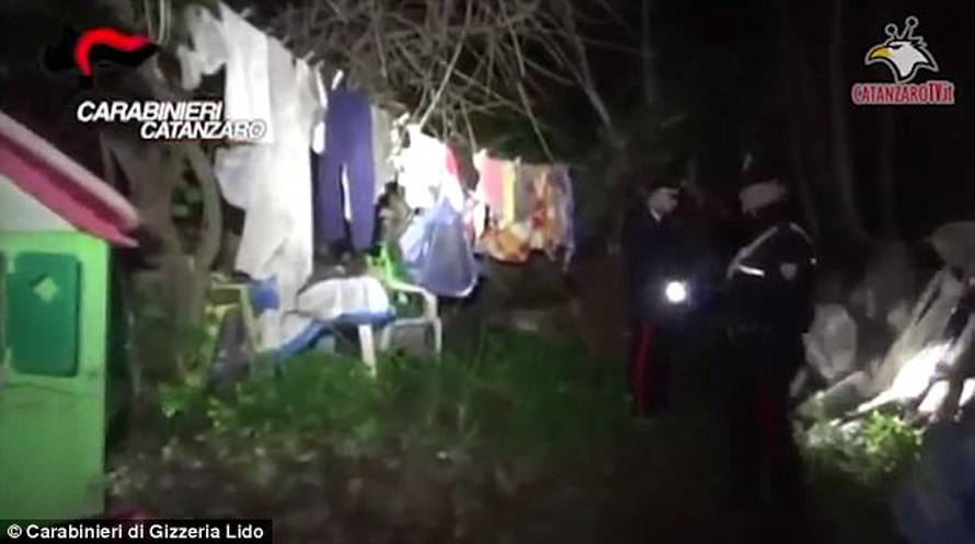 U podrumu je 10 godina držao robinju: Rodila mu dvoje djece