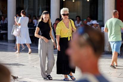 GALERIJA Turisti preplavili Zadar