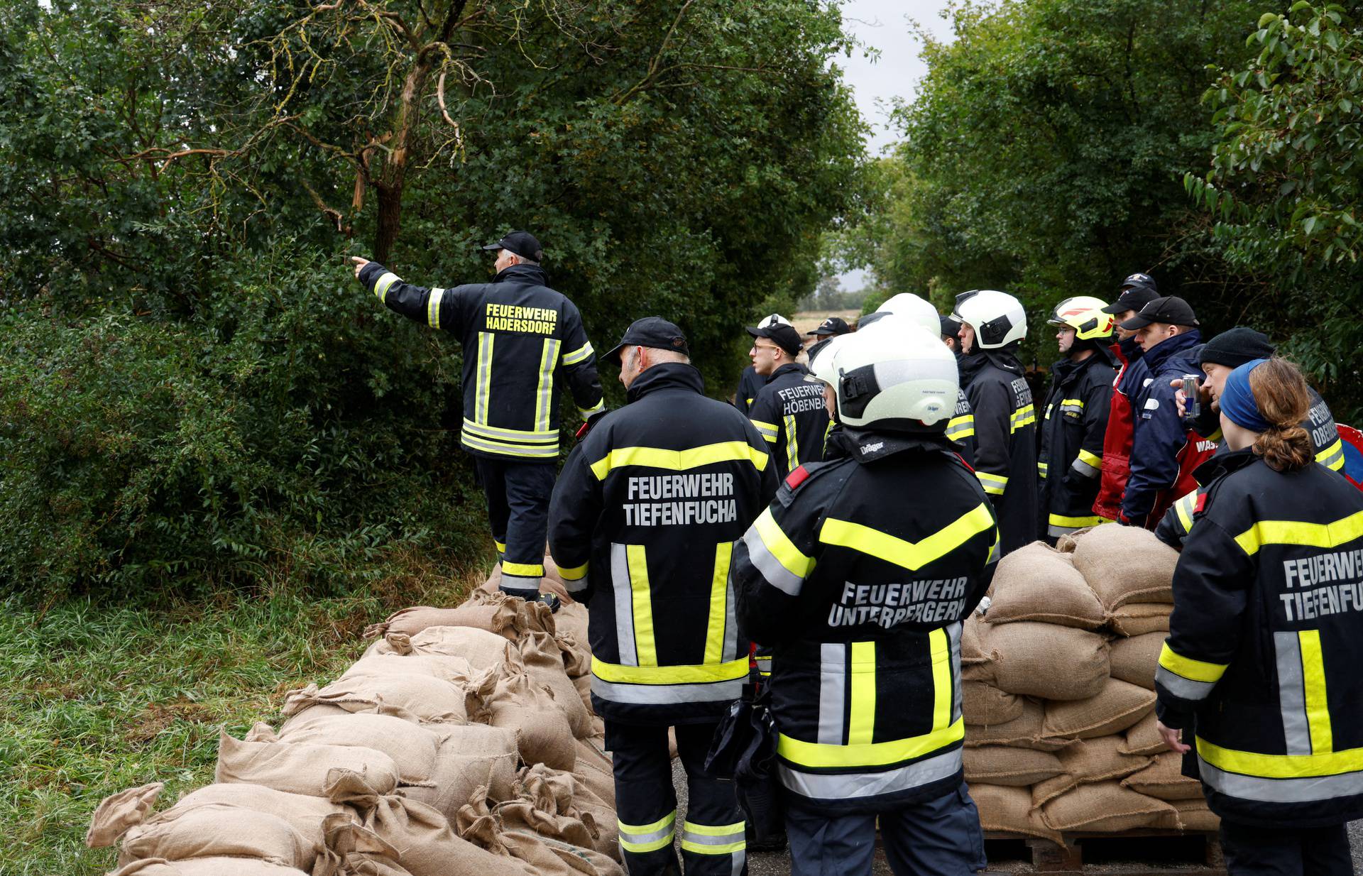 Preparations for flooding in Austria