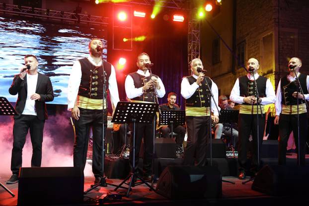 Šibenik: Prva večer Dalmatinske šansone posvećena Vinku Coci