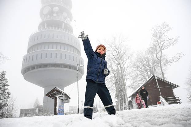 Snijeg na Sljemenu