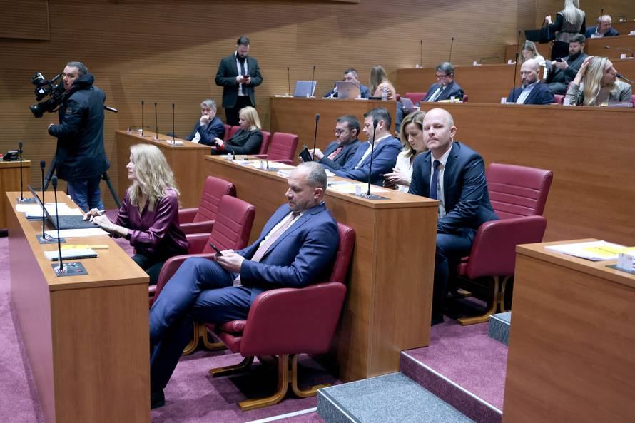 Zagreb: Sabor raspravlja o paketu građevinskih zakona