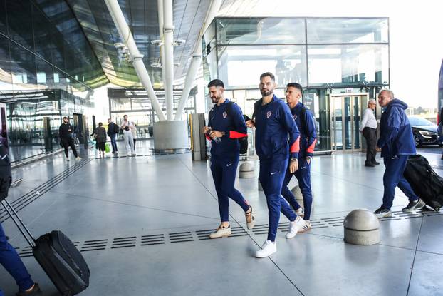 Zagreb: Odlazak hrvatske nogometne reprezentacije u Prag 