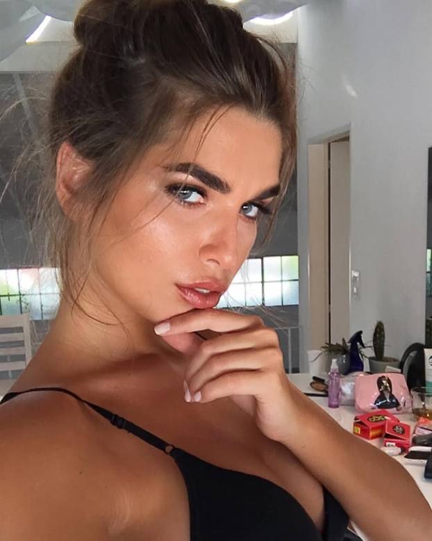 FOTO Atraktivna Argentinka ili brazilska bomba? Bernal i Karol zaludjele su društvene mreže...