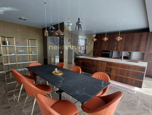 FOTO Oaza luksuza i privatnosti: Ova suvremena vila u Rtini ima sve što ste ikada mogli poželjeti