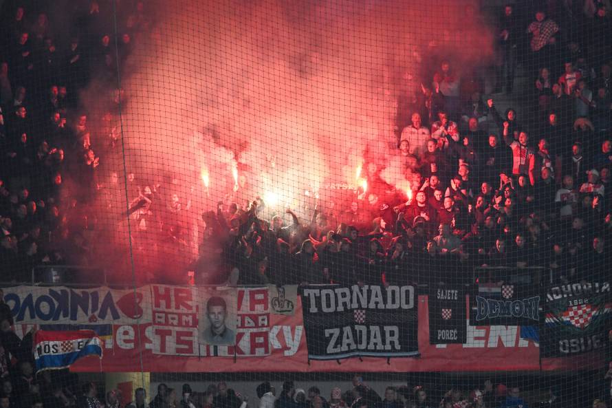 Prag: Atmosfera na tribinama tijekom susreta Češke i Hrvatske u kvalifikacijama za FIFA Svjetsko prvenstvo