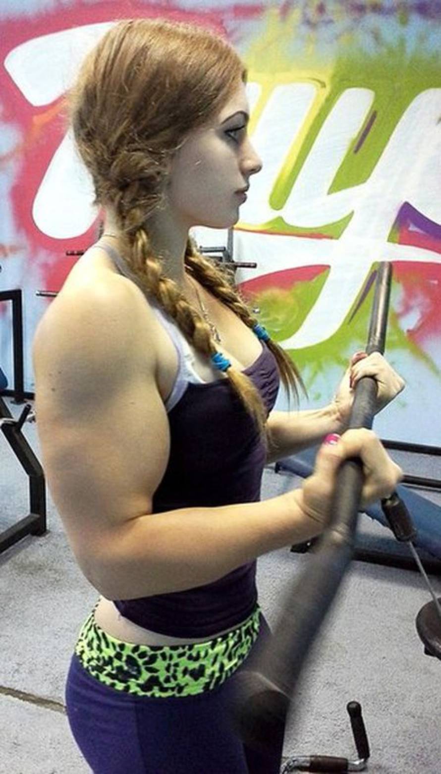 http://www.girlswithmuscle.com/