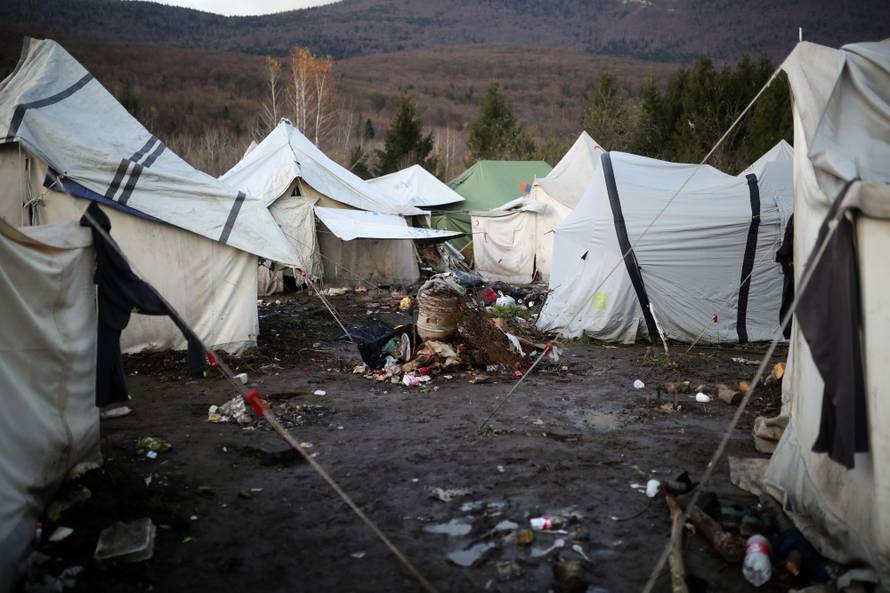 Noć u paklu Vučjaka: Mlate nas i pucaju, bojimo se crne policije
