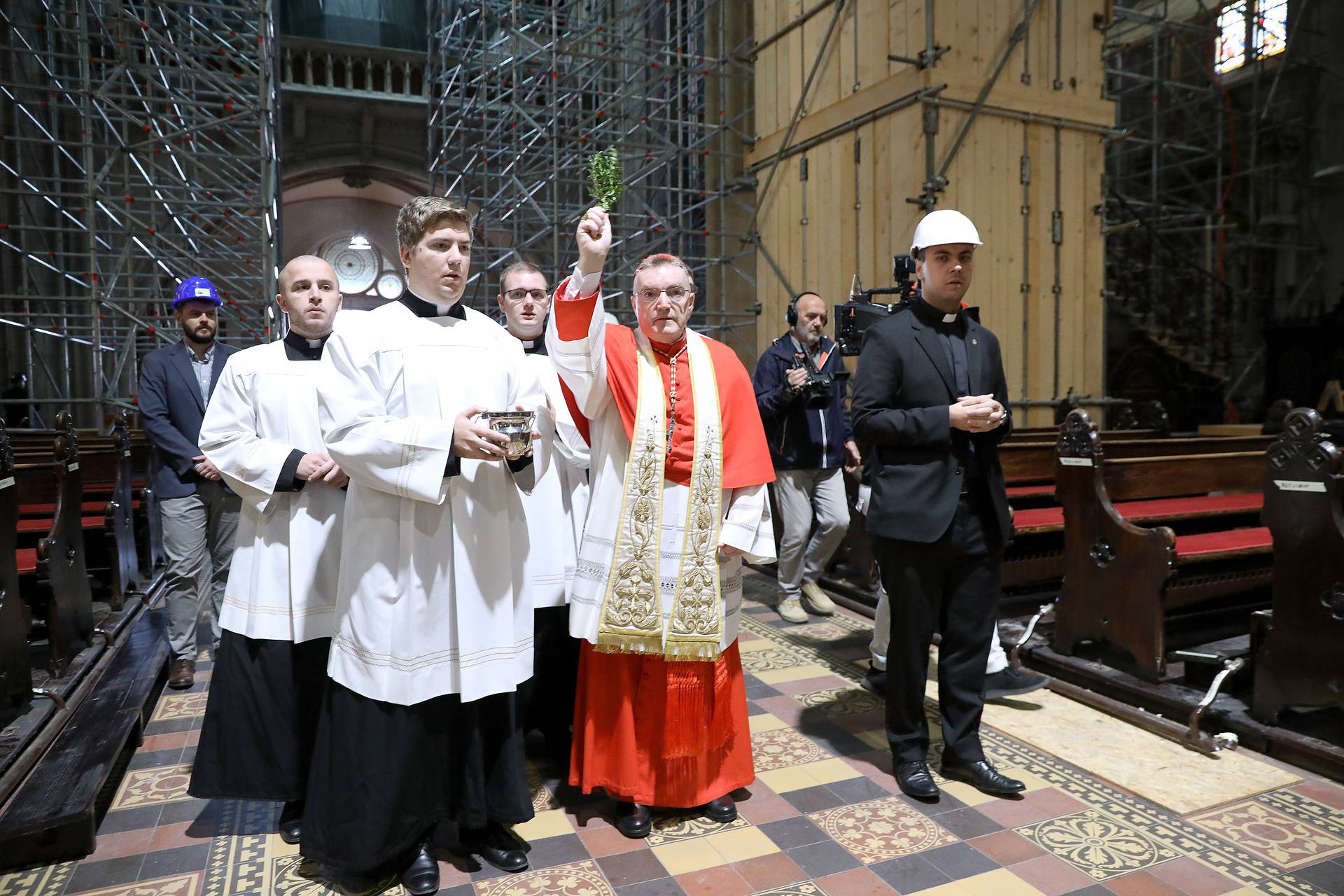 Zagreb: Nadbiskup Bozani? blagoslovio po?etak radova na obnovi kompleksa katedrale