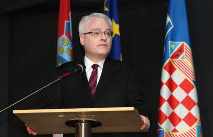 Josipović: Ljudi sve teže žive, a gospodarsvo nam stagnira