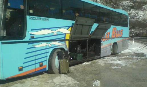 Autobusu tvrtke Croatia bus otpao kotač u vožnji