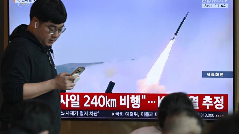 KIM SE NE ZEZA Sjeverna Koreja ispalila balističke projektile