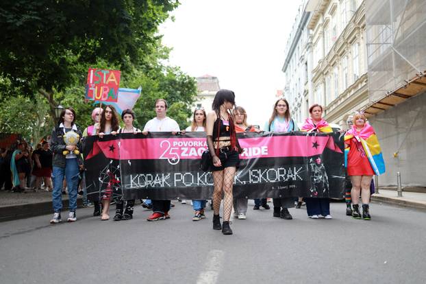 Zagreb: 25. Povorka ponosa LGBTIQ zajednice "Korak po korak, iskorak!"