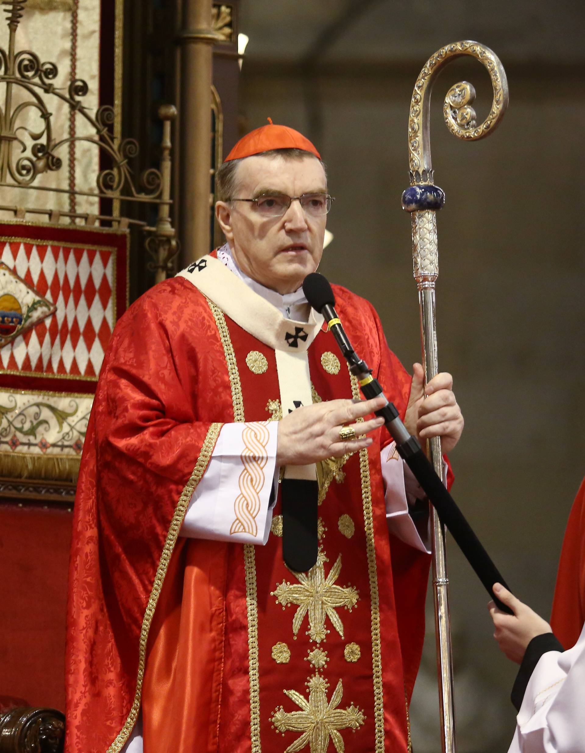 Bozanić vjernicima: Taj biskup nema dozvolu za sakramente!