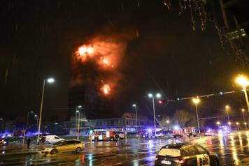 Zagreb: Pozar u Vjesnikovom neboderu