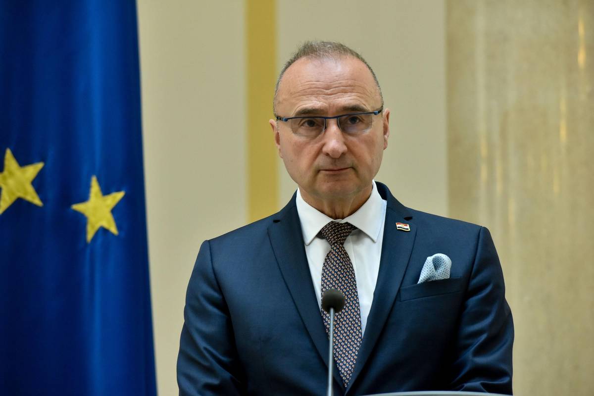 Grlić Radman: Razgovarao sam s veleposlanicima, Hrvatska oštro osuđuje ruske napade'