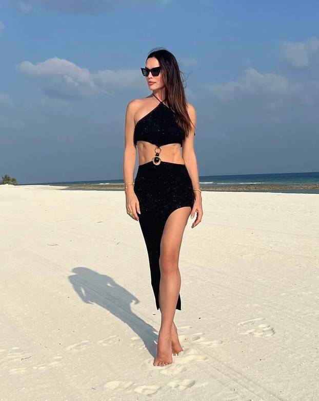 Siječanj iz snova! Brena, Maja, Severina i Nives zamijenile su tmurnu zimu za spokojno ljeto