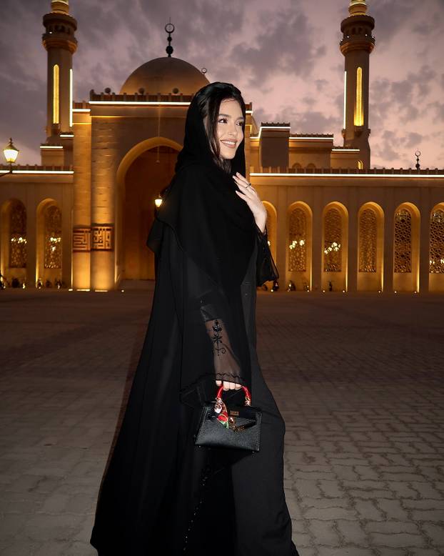 FOTO Pogledajte kako je fatalna Albanka proslavila pobjedu nad Srbijom. Neki su joj zamjerili