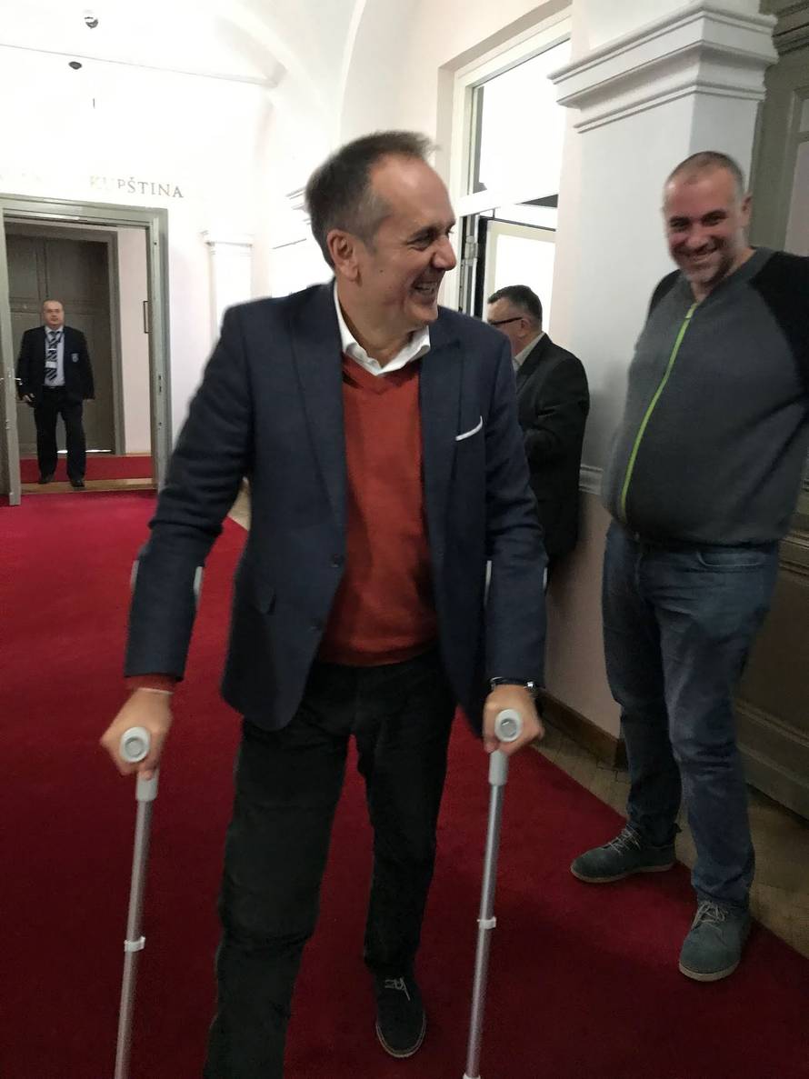 Bandiću je prošao proračun: 'Prodali su se za 1400 kuna'