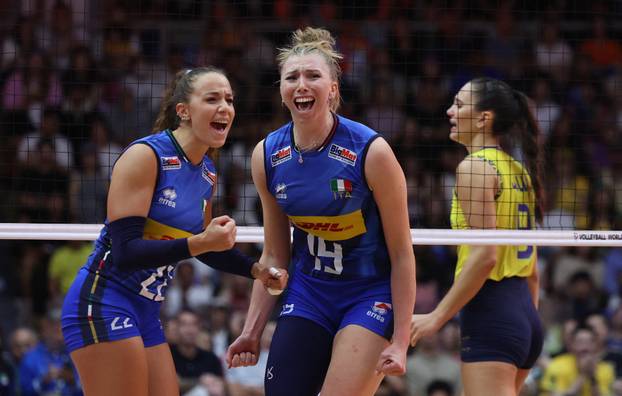 Women's World Championships - Semi Final - Italy v Brazil