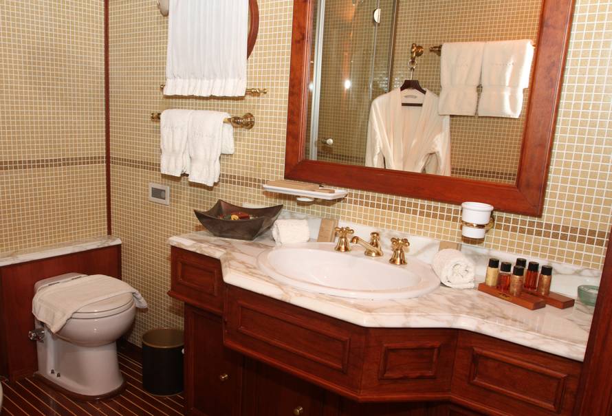 Na luksuznoj jahti: Ivo Sanader plovio je  s Titovom bistom