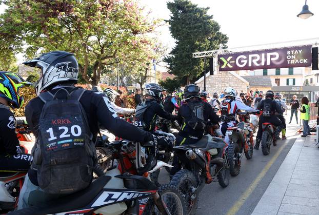 Primošten: Motociklisti?ka manifestacija Krka Enduro Raid privukla više od 500 natjecatelja iz cijele Europe 