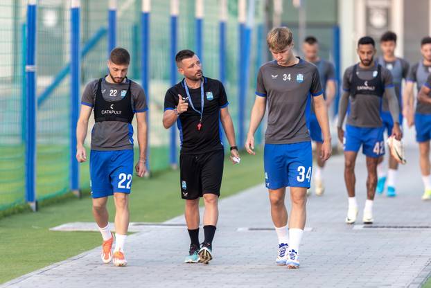 Nogometa&scaron;i Osijeka ve&ccaron;ernji trening odradili na Opus Areni