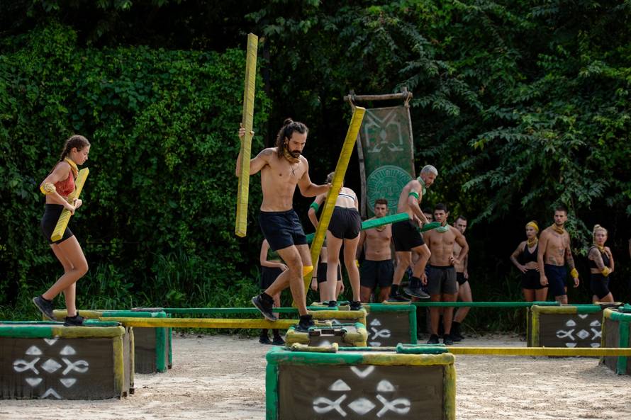 Žuti tim u Survivoru je brojčano oslabljen: Ana je u bolnici, ima probleme sa zdravljem...