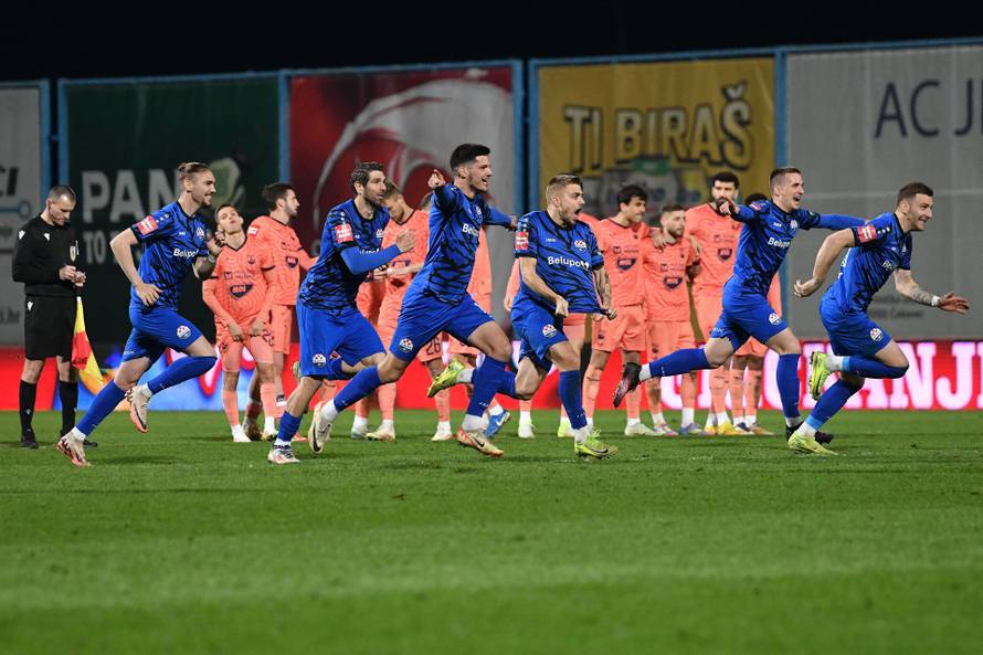 Slaven Belupo i Osijek sastali se u polufinalu Hrvatskog nogometnog kupa