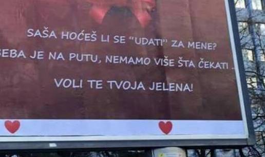 'Beba je na putu': Zaprosila je momka plakatom u Banja Luci