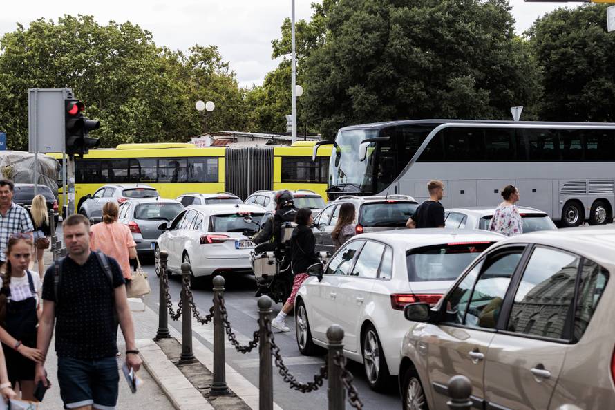 Split: Gužve u Zvonimirovoj ulici te na ulasku i izlasku iz Gradske luke